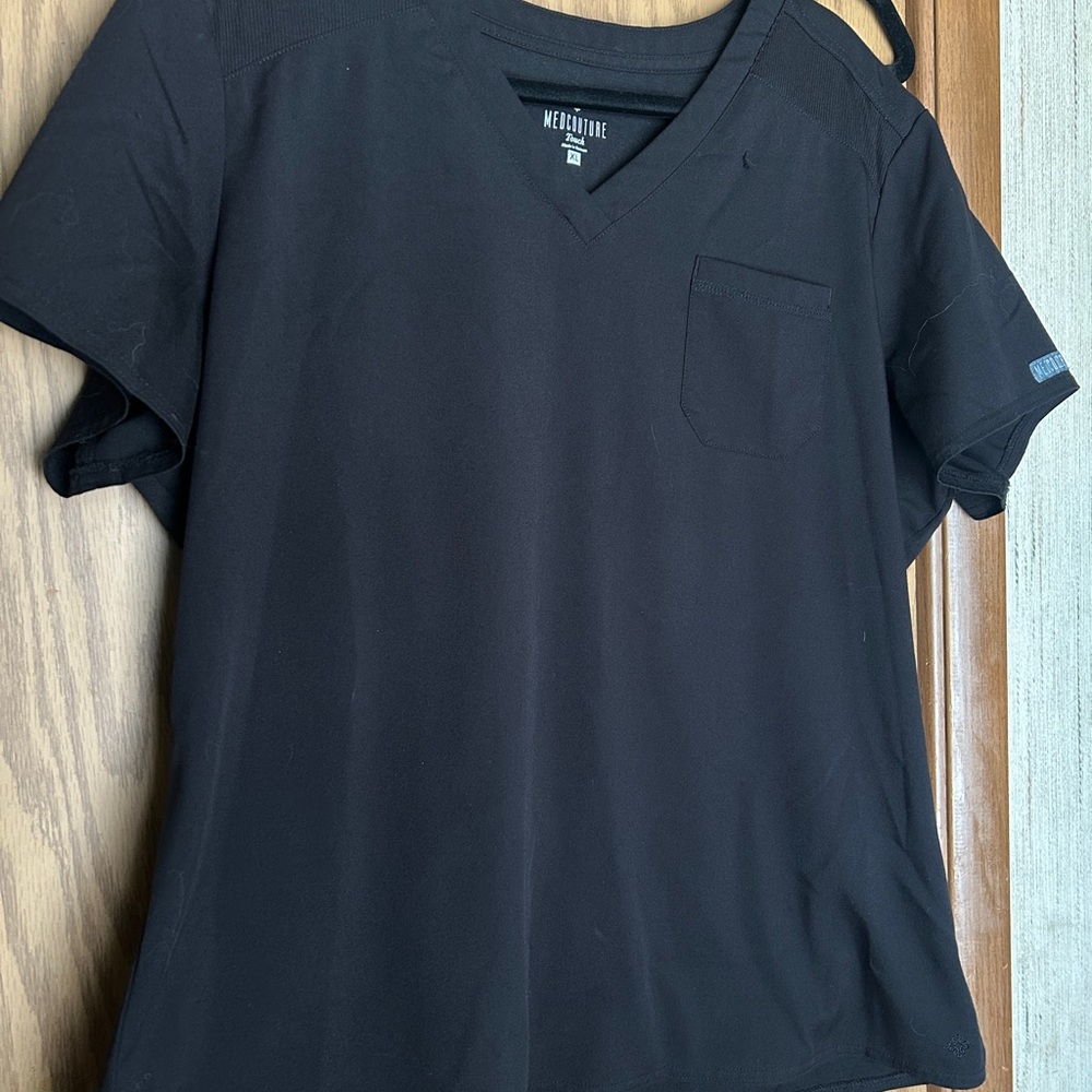 Med Couture Women’s Black Scrub Top